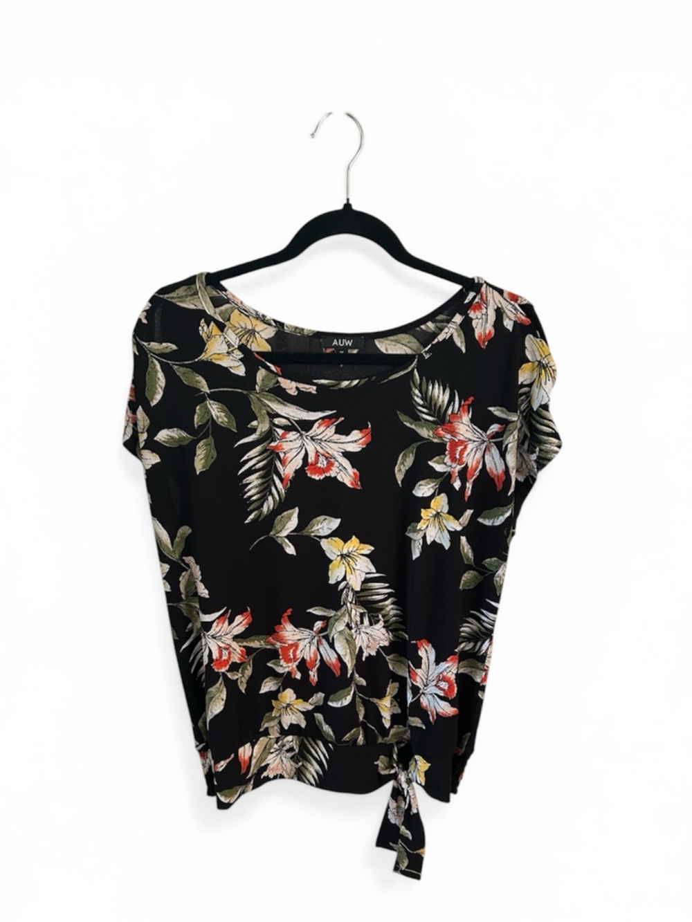 AUW Black Floral Tie-Side Short Sleeve Blouse.  Medium